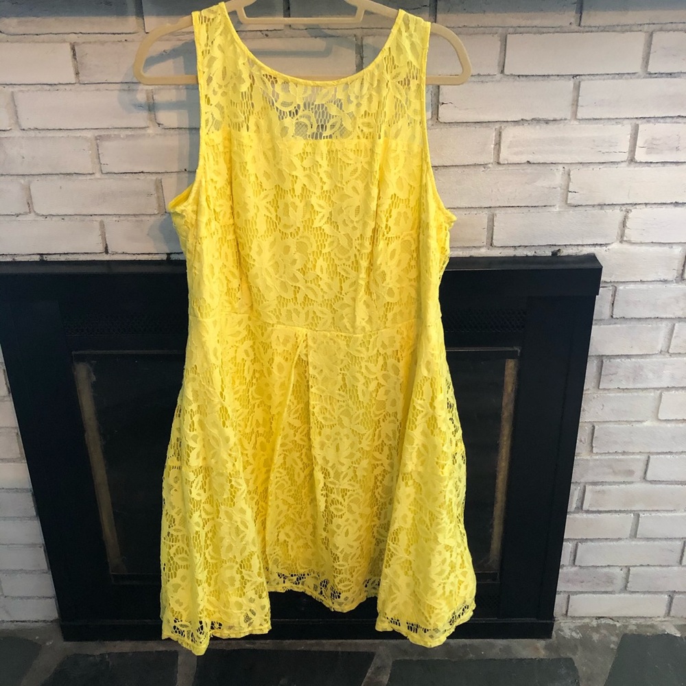 Roz and Ali dress